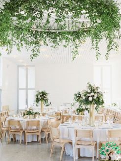 گل روی میز FOTT87 Flower on the table