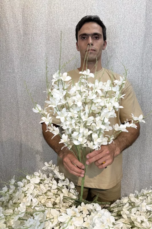 بوته گل مصنوعی یاس سفید