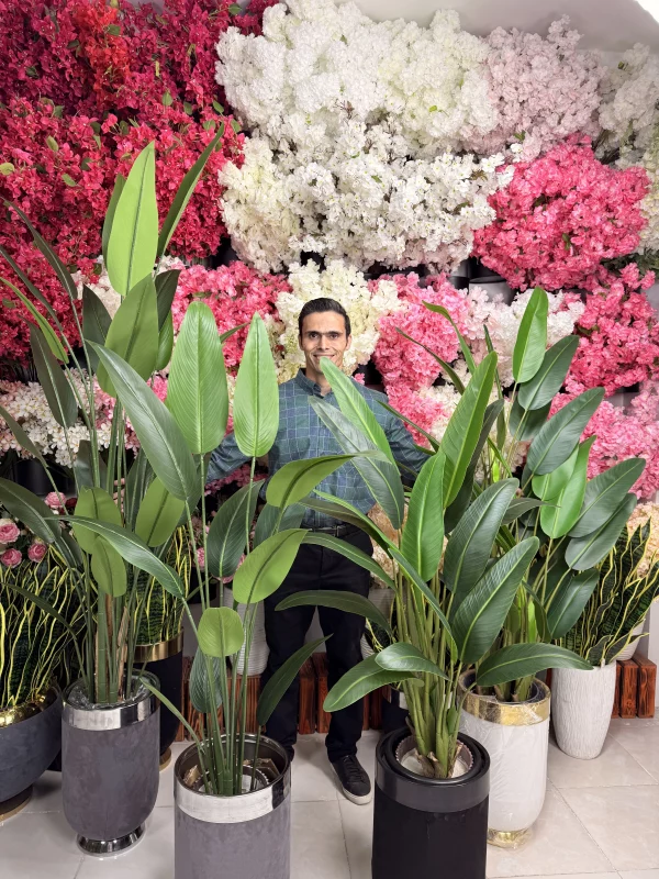 ۱۰ دلیل که گل مصنوعی بهترین انتخاب برای دکور خانه است