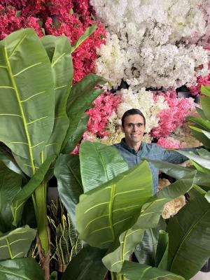 خرید درختچه موز مصنوعی لوکس؛ طبیعت گرمسیری و جاودان در فضای شما