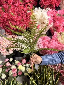 سرخس مصنوعی در دکوراسیون خارجی