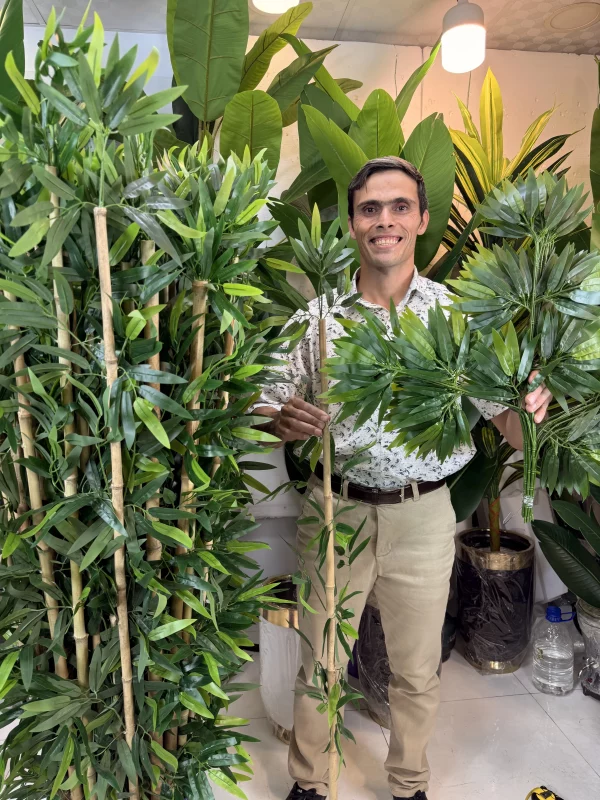 نمای کامل شاخه بامبو خیزران مصنوعی ۳ شاخه با ارتفاع ۵۸ سانتی‌متر مناسب دکوراسیون مدرن.