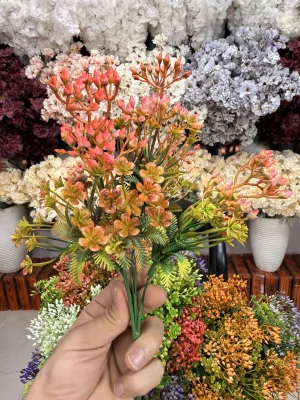 بوته پلاستیکی 5 شاخه رنگ زرد، ارتفاع 30 سانت، مناسب برای دکوراسیون داخلی و خارجی