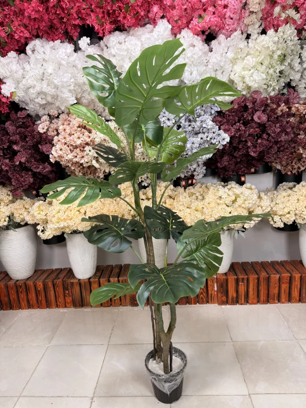 استفاده از گیاه مصنوعی مقاوم در برابر نور خورشید برای دیزاین تراس و اتاق نشیمن