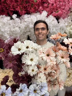 شاخه گل مصنوعی مینیاتور ۲۲ گل رنگ زرشکی و بنفش